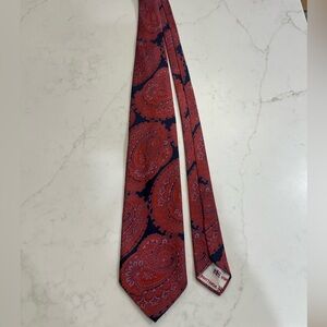 Vintage Brittania Paisley Men's Tie in coral and Blue
